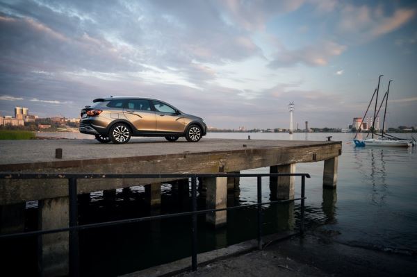 Когда начнутся продажи Lada Vesta с системой ESC