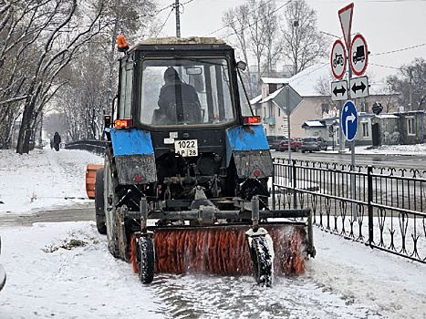 «А вот и зима»: первый снег выпал сразу в нескольких амурских городах