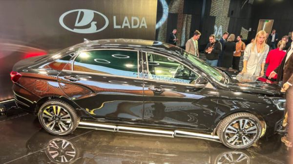 Началось производство абсолютно новой LADA класса Toyota Camry. Подробности о цене и оснащении