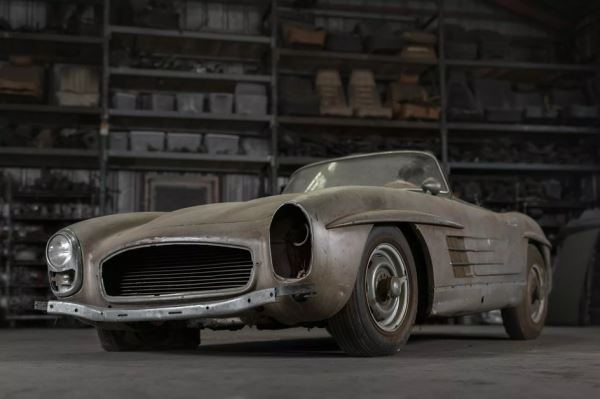 За сколько можно купить Mercedes-Benz 300 SL