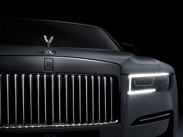 Rolls-Royce не планирует тратить время на производство гибридов, а сразу перейдет к электрокарам